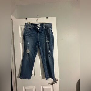 Lane Bryant EUC cropped distressed jeans. Size 16